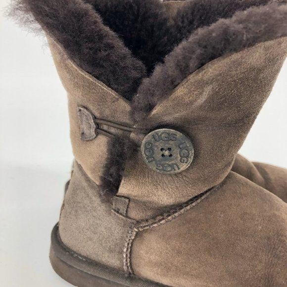 Ugg Bailey Boots in Chocolate brown size 6 - Picture 7 of 16